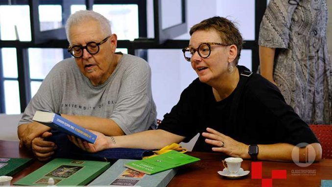 Visita de Víctor Rodríguez Núñez y Katherine Hedeen, traductores de la poesía de Fina García Marruz